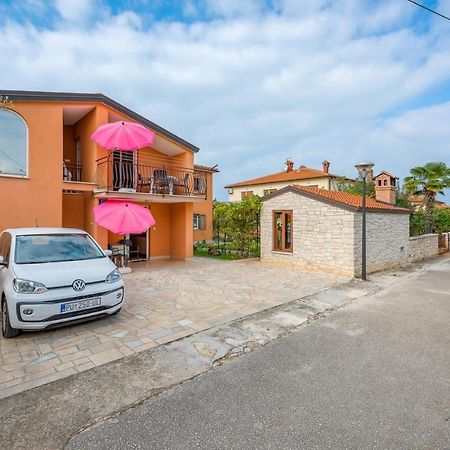 Ferucio House With Apartments Umag Exterior photo